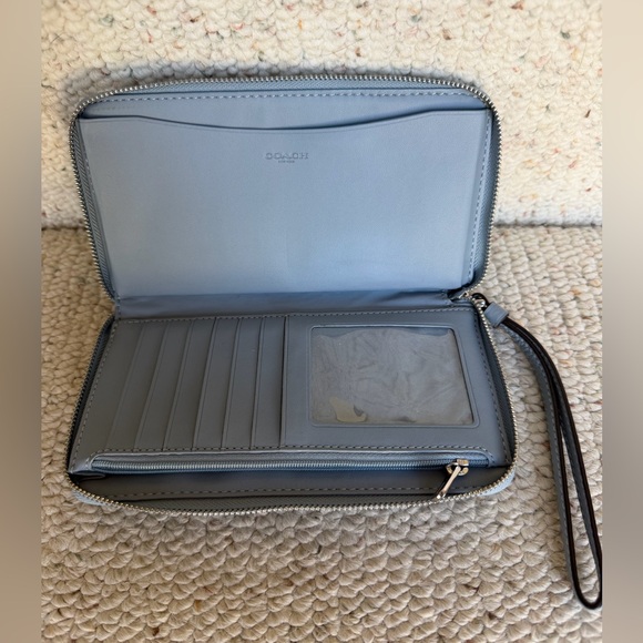 Coach Dempsey zip wallet- light blue - Picture 4 of 10